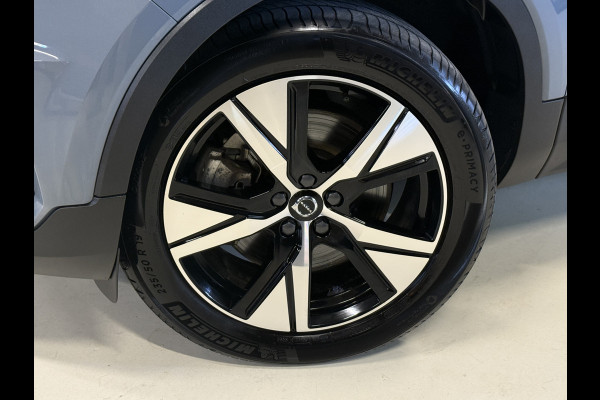 Volvo XC40 Recharge P8 AWD R-Design | Panoramadak | Trekhaak | Stoel/stuurverwarming