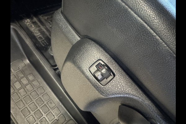 Toyota ProAce Worker 2.0 D-4D Professional Long 177pk Automaat | 2x elektr. schuifdeuren | Head-Up | Camera | Stoelverwarming | Dodehoek | 17'' LMV