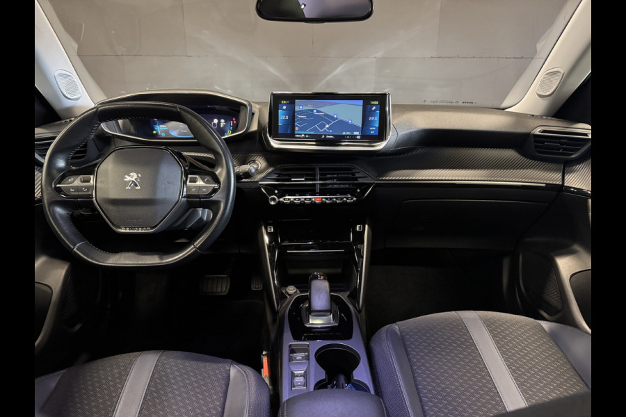 Peugeot e-2008 EV Allure 50 kWh | Panoramadak | Adaptive cruise | Keyless | Camera | Carplay | Navi