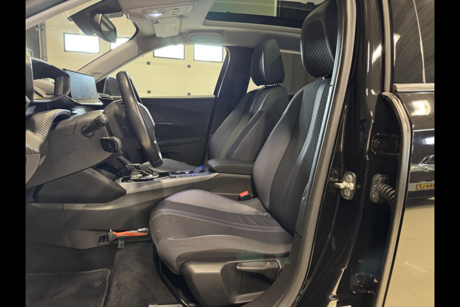 Peugeot e-2008 EV Allure 50 kWh | Panoramadak | Adaptive cruise | Keyless | Camera | Carplay | Navi