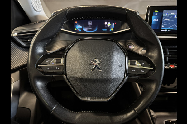 Peugeot e-2008 EV Allure 50 kWh | Panoramadak | Adaptive cruise | Keyless | Camera | Carplay | Navi