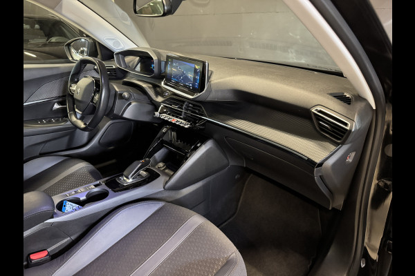 Peugeot e-2008 EV Allure 50 kWh | Panoramadak | Adaptive cruise | Keyless | Camera | Carplay | Navi