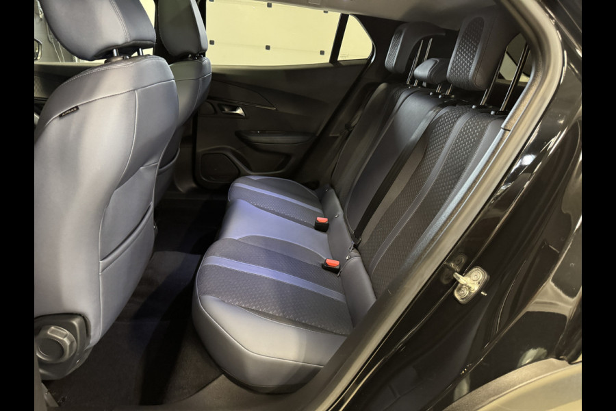 Peugeot e-2008 EV Allure 50 kWh | Panoramadak | Adaptive cruise | Keyless | Camera | Carplay | Navi