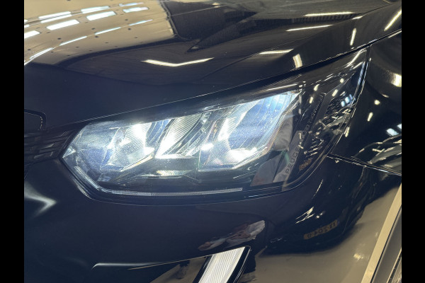 Peugeot e-2008 EV Allure 50 kWh | Panoramadak | Adaptive cruise | Keyless | Camera | Carplay | Navi