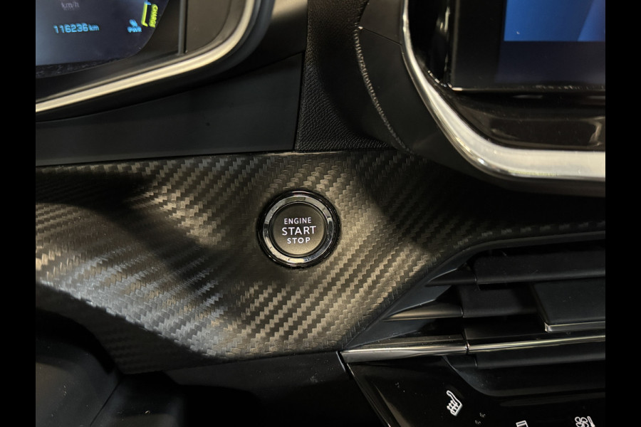 Peugeot e-2008 EV Allure 50 kWh | Panoramadak | Adaptive cruise | Keyless | Camera | Carplay | Navi