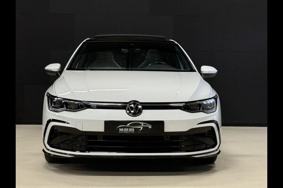Volkswagen Golf 1.5 eTSI R-Line | Harman Kardon | Panoramadak | Head UP | IQ Light