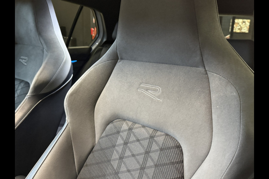 Volkswagen Golf 1.5 eTSI R-Line | Harman Kardon | Panoramadak | Head UP | IQ Light
