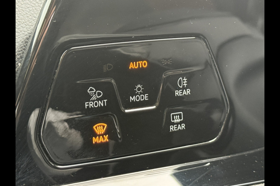 Volkswagen Golf 1.5 eTSI R-Line | Harman Kardon | Panoramadak | Head UP | IQ Light