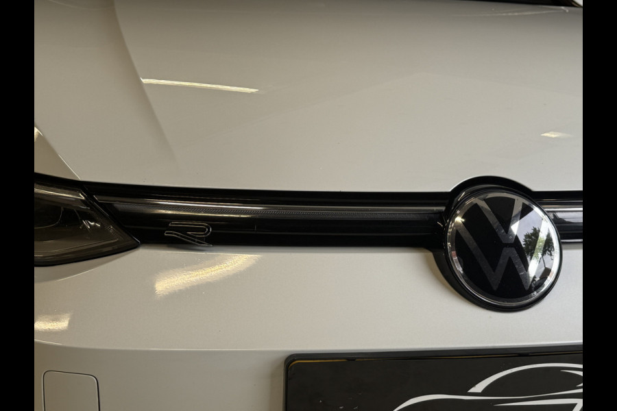 Volkswagen Golf 1.5 eTSI R-Line | Harman Kardon | Panoramadak | Head UP | IQ Light