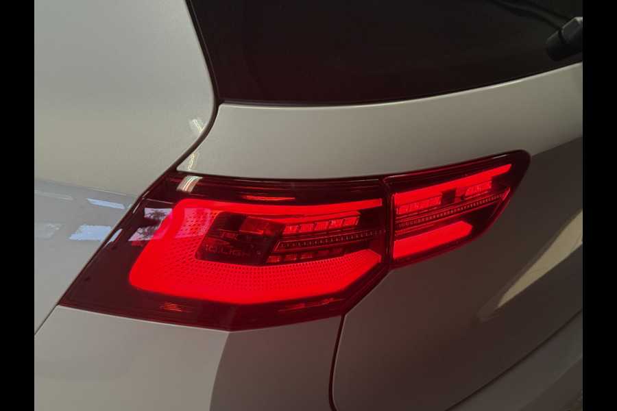 Volkswagen Golf 1.5 eTSI R-Line | Harman Kardon | Panoramadak | Head UP | IQ Light