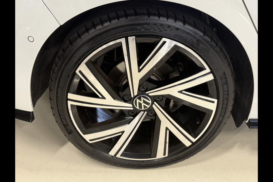 Volkswagen Golf 1.5 eTSI R-Line | Harman Kardon | Panoramadak | Head UP | IQ Light