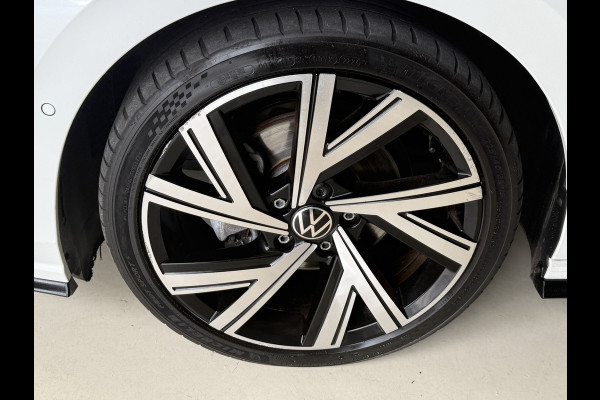 Volkswagen Golf 1.5 eTSI R-Line | Harman Kardon | Panoramadak | Head UP | IQ Light