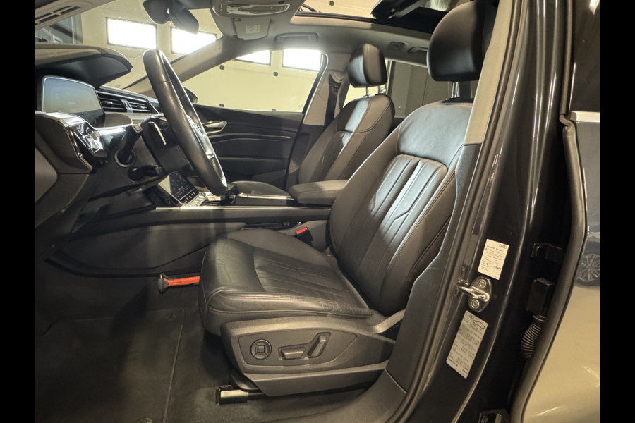Audi e-tron e-tron 50 quattro Launch edition plus 71 kWh | SoH 88% | Camera | Panoramadak | Leder | Afn. trekhaak | Adaptive cruise | Stoelverwarming | Navi | Carplay