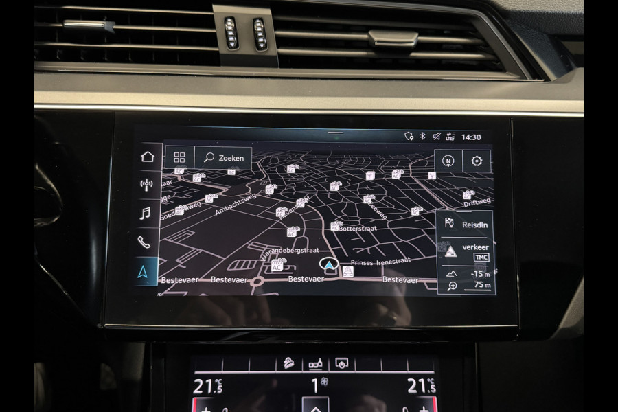 Audi e-tron e-tron 50 quattro Launch edition plus 71 kWh | SoH 88% | Camera | Panoramadak | Leder | Afn. trekhaak | Adaptive cruise | Stoelverwarming | Navi | Carplay
