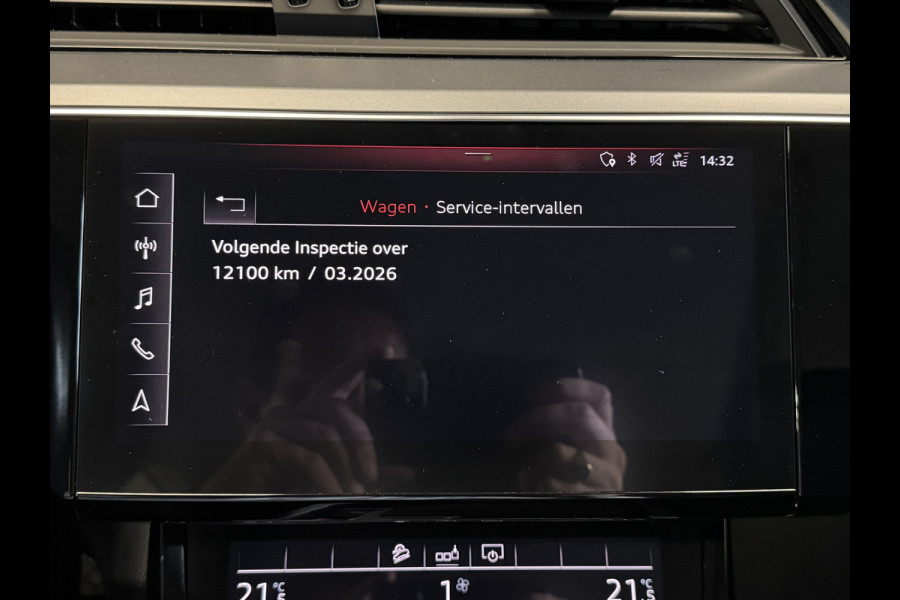 Audi e-tron e-tron 50 quattro Launch edition plus 71 kWh | SoH 88% | Camera | Panoramadak | Leder | Afn. trekhaak | Adaptive cruise | Stoelverwarming | Navi | Carplay