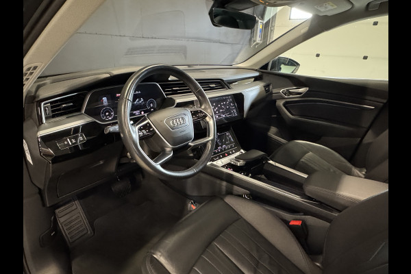 Audi e-tron e-tron 50 quattro Launch edition plus 71 kWh | SoH 88% | Camera | Panoramadak | Leder | Afn. trekhaak | Adaptive cruise | Stoelverwarming | Navi | Carplay
