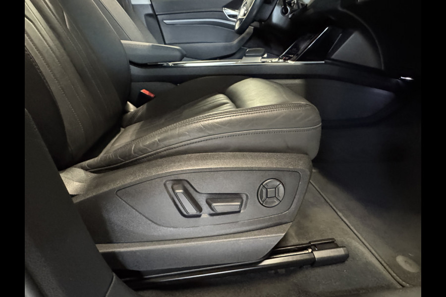Audi e-tron e-tron 50 quattro Launch edition plus 71 kWh | SoH 88% | Camera | Panoramadak | Leder | Afn. trekhaak | Adaptive cruise | Stoelverwarming | Navi | Carplay