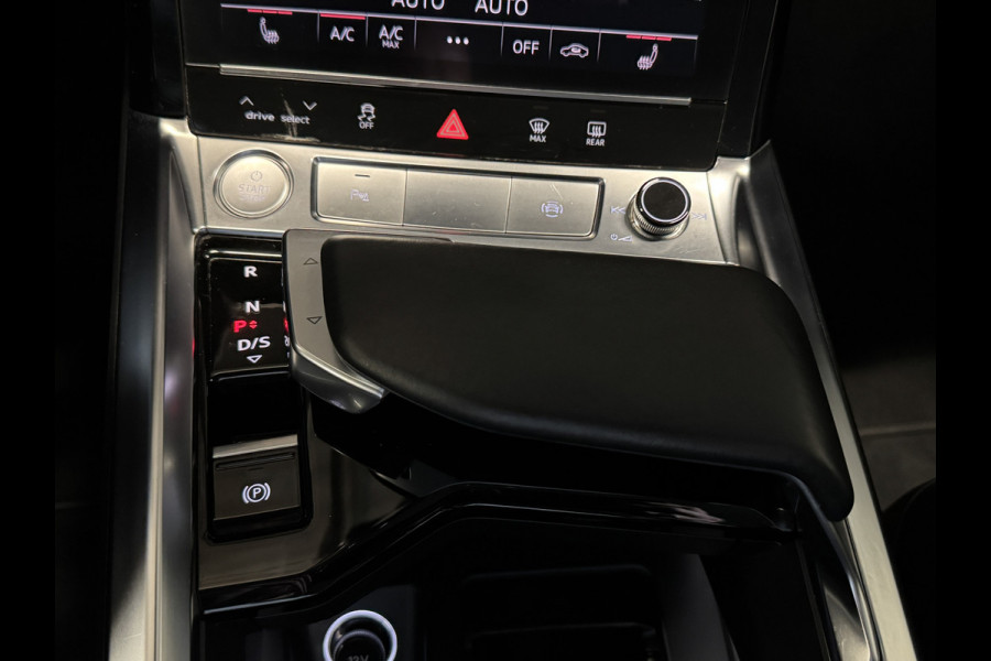 Audi e-tron e-tron 50 quattro Launch edition plus 71 kWh | SoH 88% | Camera | Panoramadak | Leder | Afn. trekhaak | Adaptive cruise | Stoelverwarming | Navi | Carplay
