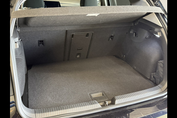 Volkswagen Golf 1.5 eTSI Life Business | Apple Carplay | Elek. stoelen | Draadloze tel. lader