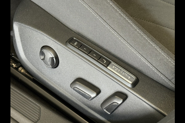 Volkswagen Golf 1.5 eTSI Life Business | Apple Carplay | Elek. stoelen | Draadloze tel. lader