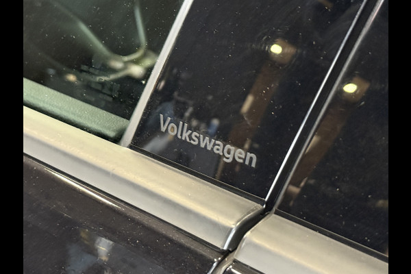Volkswagen Golf 1.5 eTSI Life Business | Apple Carplay | Elek. stoelen | Draadloze tel. lader