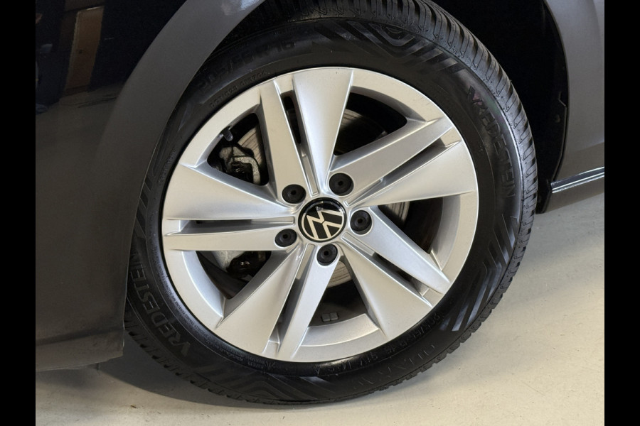 Volkswagen Golf 1.5 eTSI Life Business | Apple Carplay | Elek. stoelen | Draadloze tel. lader