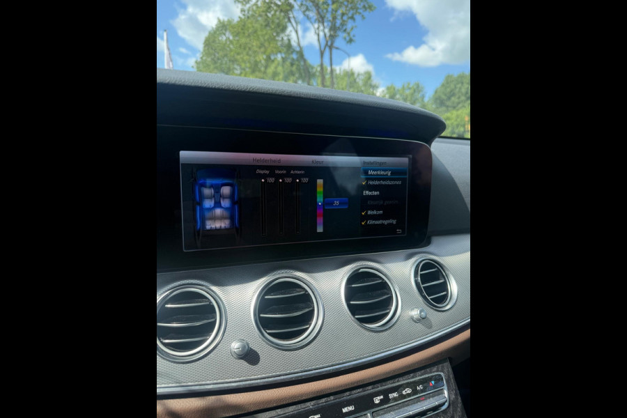 Mercedes-Benz E-Klasse Estate 200 AMG Business Solution Sport Automaat | Lederen sportstoelen | Elektr. trekhaak | Sfeerverlichting | Adaptive | Camera