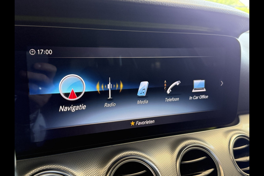 Mercedes-Benz E-Klasse Estate 200 AMG Business Solution Sport Automaat | Lederen sportstoelen | Elektr. trekhaak | Sfeerverlichting | Adaptive | Camera