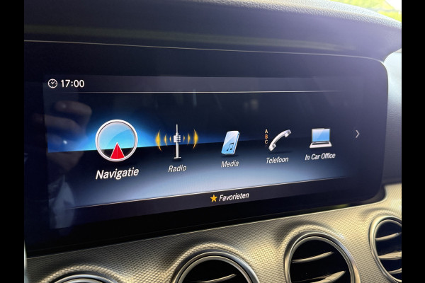 Mercedes-Benz E-Klasse Estate 200 AMG Business Solution Sport Automaat | Lederen sportstoelen | Elektr. trekhaak | Sfeerverlichting | Adaptive | Camera