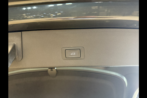 Audi e-tron Sportback 55 quattro Business edition 95 kWh | Navigatie | Memory stoelen | 20'' Inch