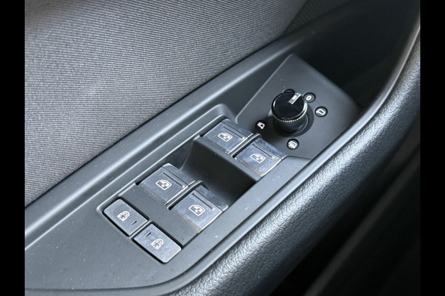 Audi e-tron Sportback 55 quattro Business edition 95 kWh | Navigatie | Memory stoelen | 20'' Inch