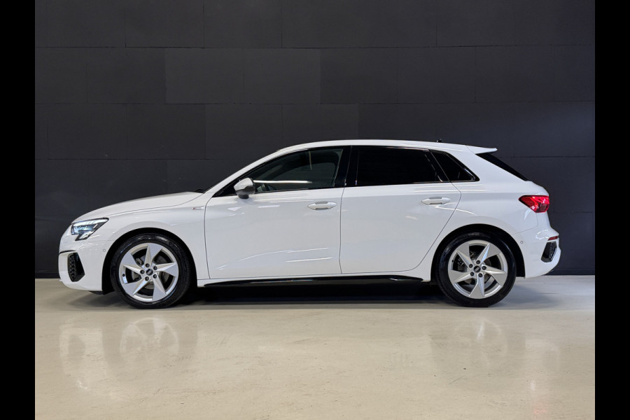 Audi A3 Sportback 30 TFSI S edition | 2x S-line | Automaat | Adaptive cruise | Carplay | Afn. trekhaak | Full LED | Navi