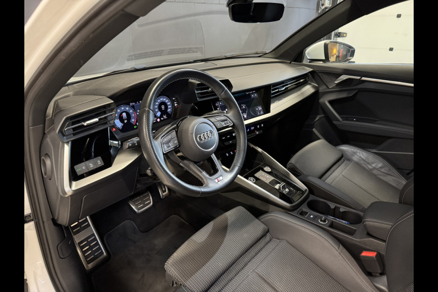 Audi A3 Sportback 30 TFSI S edition | 2x S-line | Automaat | Adaptive cruise | Carplay | Afn. trekhaak | Full LED | Navi