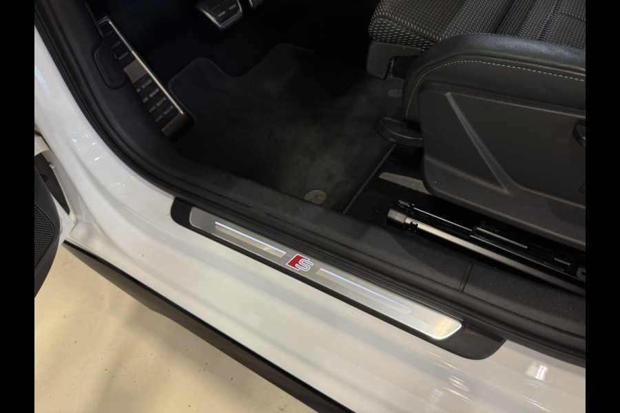 Audi A3 Sportback 30 TFSI S edition | 2x S-line | Automaat | Adaptive cruise | Carplay | Afn. trekhaak | Full LED | Navi