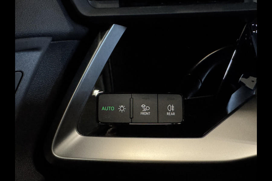 Audi A3 Sportback 30 TFSI S edition | 2x S-line | Automaat | Adaptive cruise | Carplay | Afn. trekhaak | Full LED | Navi