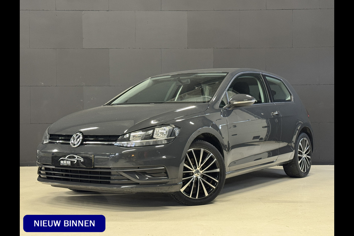 Volkswagen Golf 1.0 TSI Trendline | Airco | 18'' lichtmetalen velgen Volkswagen Golf 1.0 TSI Trendline | Airco | 18'' lichtmetalen velgen