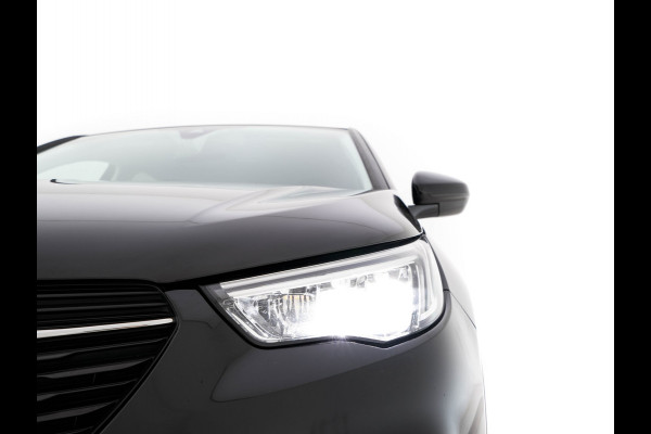 Opel Grandland X 1.2 Turbo Business Executive (INCL-BTW) Aut. *LEATHER-MICORFIBRE | FULL-LED | NAVI-FULLMAP | BLIND-SPOT | KEYLESS | CAMERA | SPORT-SEATS | DAB+ | LANE-ASSIST | PRIVACY-GLASS | TOWBAR | 17''ALU*