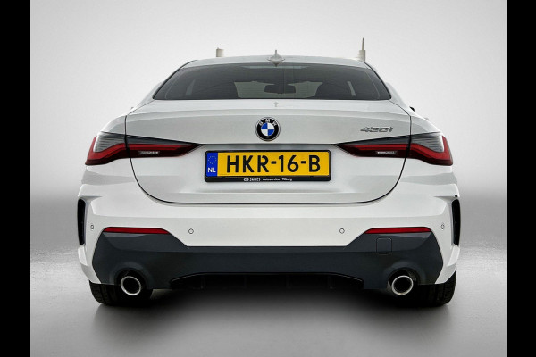BMW 4 Serie Coupé 430i High Executive M-SPORT CAMERA AD-CRUISE LEER-ALCANTARA