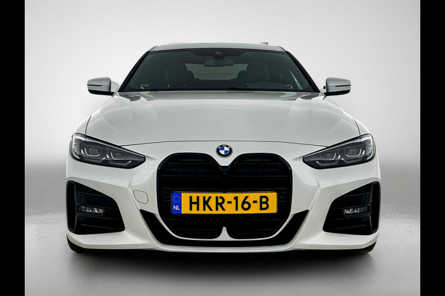 BMW 4 Serie Coupé 430i High Executive M-SPORT CAMERA AD-CRUISE LEER-ALCANTARA