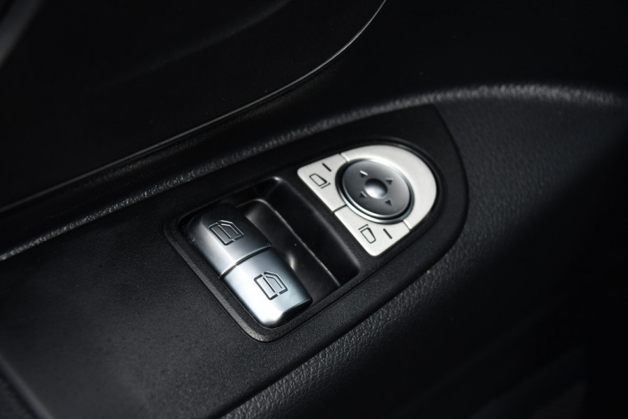 Mercedes-Benz Vito 119 CDI L3 PB Edition Camera, Cruise, Carplay, 190PK, Automaat, LED, 2 x Schuifdeur, NAVI, Trekhaak, Uniek!