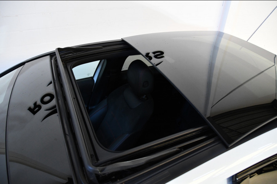 Mercedes-Benz A-Klasse 250 Premium Plus, Burmester, Schuifkantel, Sfeerverlichting