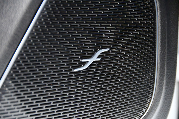 Mercedes-Benz A-Klasse 250 Premium Plus, Burmester, Schuifkantel, Sfeerverlichting