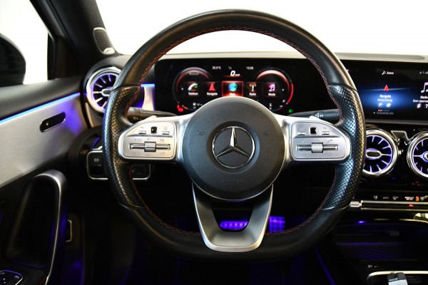 Mercedes-Benz A-Klasse 250 Premium Plus, Burmester, Schuifkantel, Sfeerverlichting