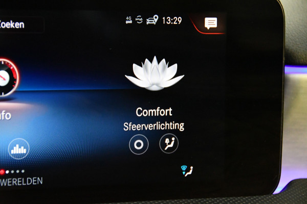 Mercedes-Benz A-Klasse 250 Premium Plus, Burmester, Schuifkantel, Sfeerverlichting