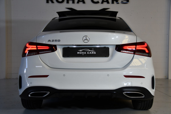 Mercedes-Benz A-Klasse 250 Premium Plus, Burmester, Schuifkantel, Sfeerverlichting
