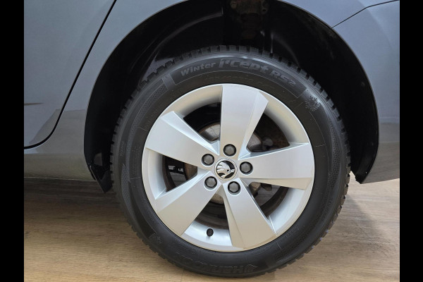 Škoda Fabia Combi Occasion met airco en isofix | Tweedehands Skoda Fabia kleine stationwagen in antracietgrijs | Sportvelgen