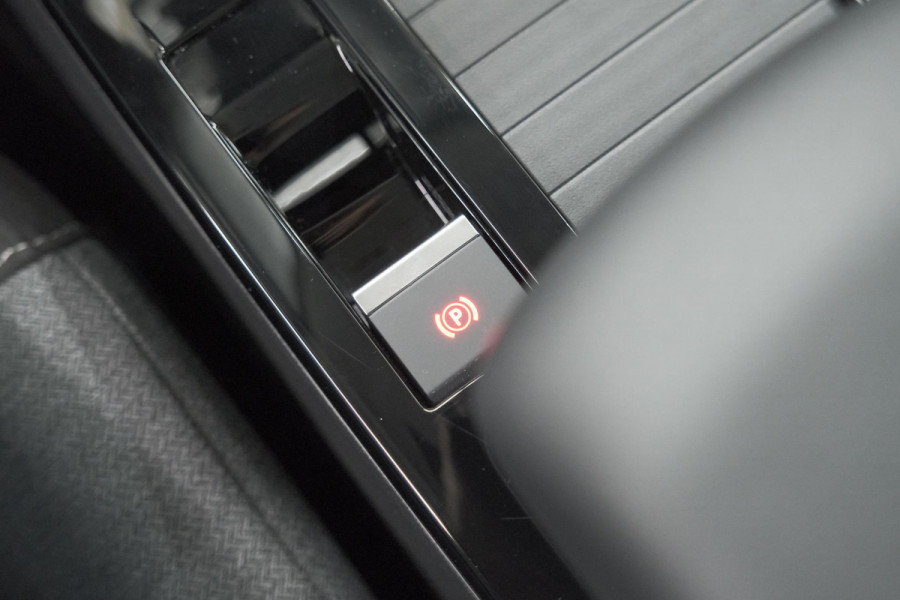 Citroën C4 Puretech 130 Plus | Camera | Apple Carplay | Parkeersensoren