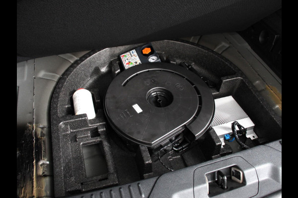 Ford FOCUS Wagon 1.0 EcoBoost 155pk Automaat Hybrid Active X Navigatie Climate Control Camera Parkeer sensoren B&O Dab Led Lichtmetalen velgen