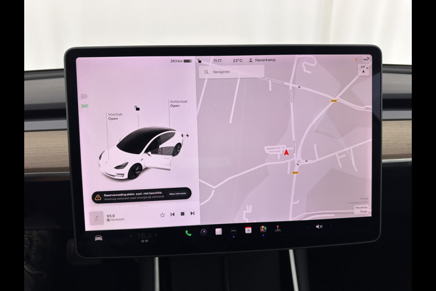Tesla Model 3 Standard RWD Plus 60 kWh [ 3-Fase ] (INCL-BTW) Aut. *PANO | AUTO-PILOT | LUXURY-LEATHER | KEYLESS | FULL-LED | MEMORY-PACK | SURROUND-VIEW | DAB | CARPLAY | DIGI-COCKPIT | LANE-ASSIST | COMFORT-SEATS | 18"ALU*