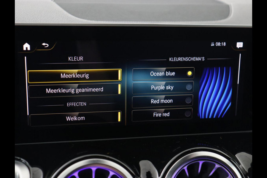 Mercedes-Benz Glb 200 Business Solution AMG 7-persoons | Stoelverwarming | Leder/Alcantara | Side Assist | Navigatie | Full LED | Widescreen | Park Assist